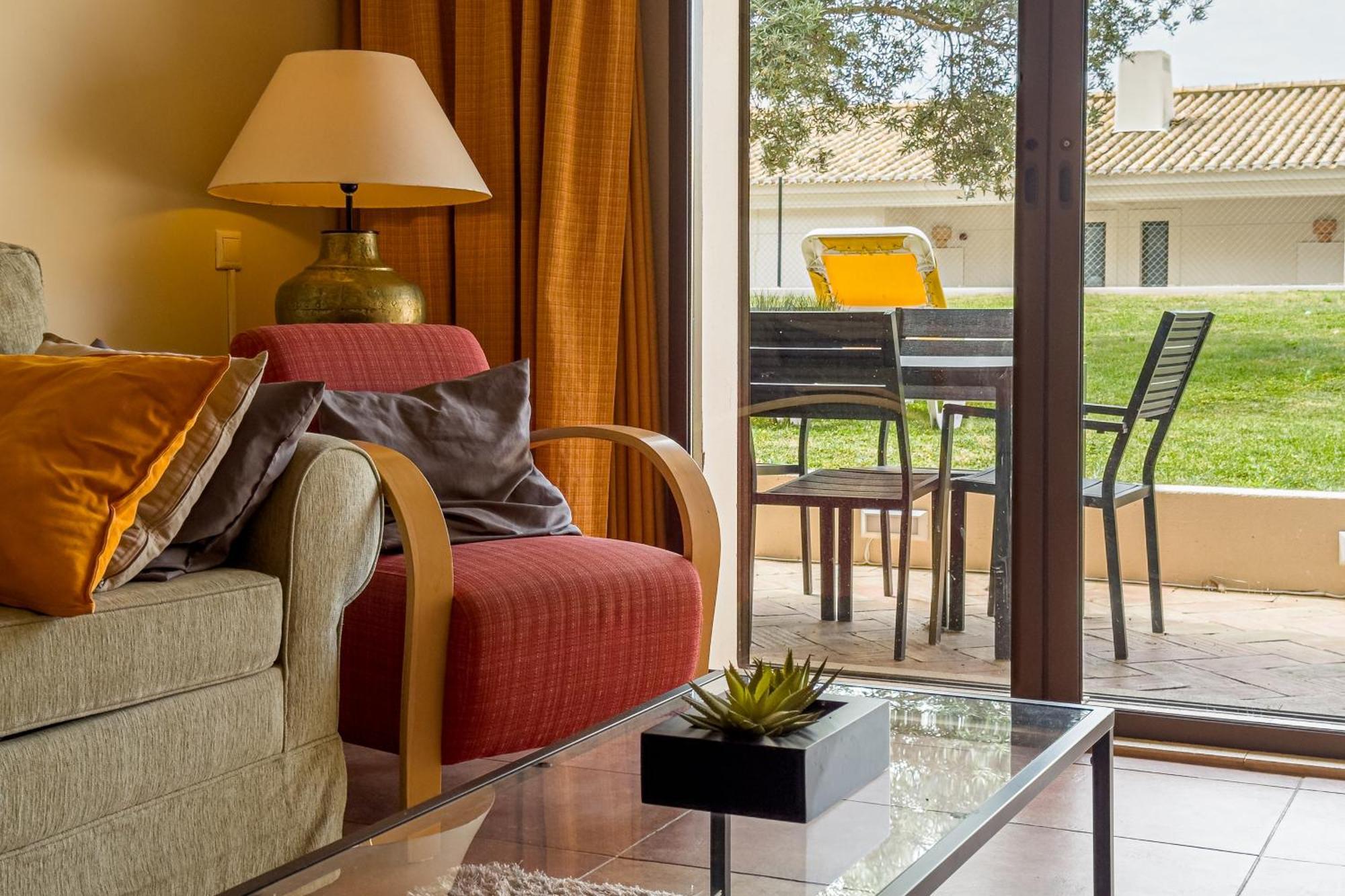 Apartment With 2 Bedrooms, 2M To The Beach Armação de Pêra Zewnętrze zdjęcie
