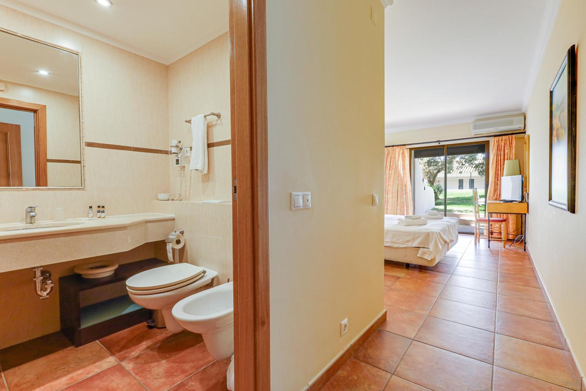 Apartment With 2 Bedrooms, 2M To The Beach Armação de Pêra Zewnętrze zdjęcie