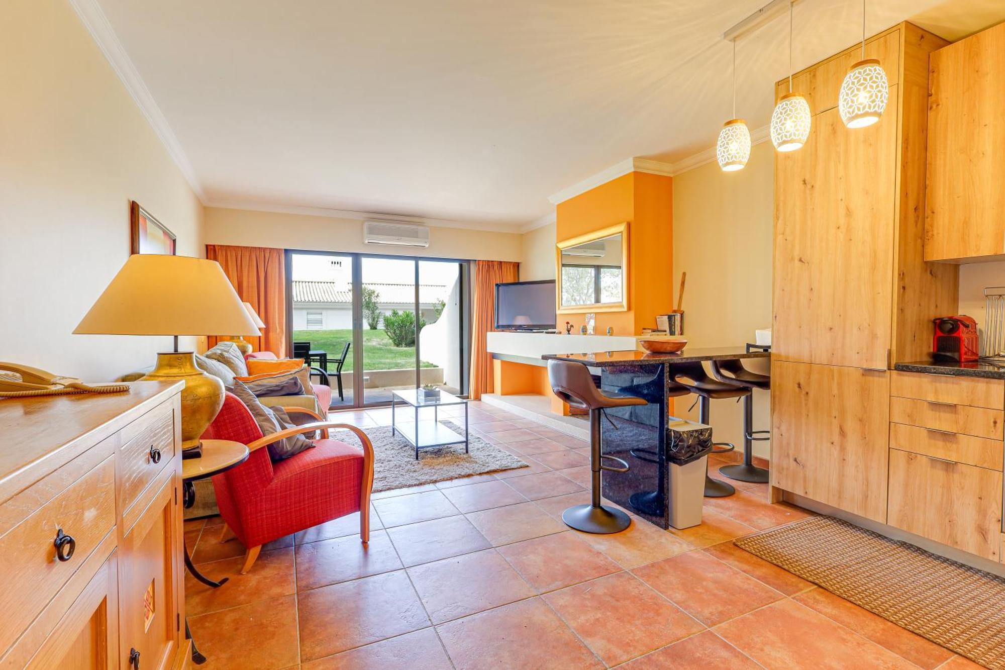 Apartment With 2 Bedrooms, 2M To The Beach Armação de Pêra Zewnętrze zdjęcie