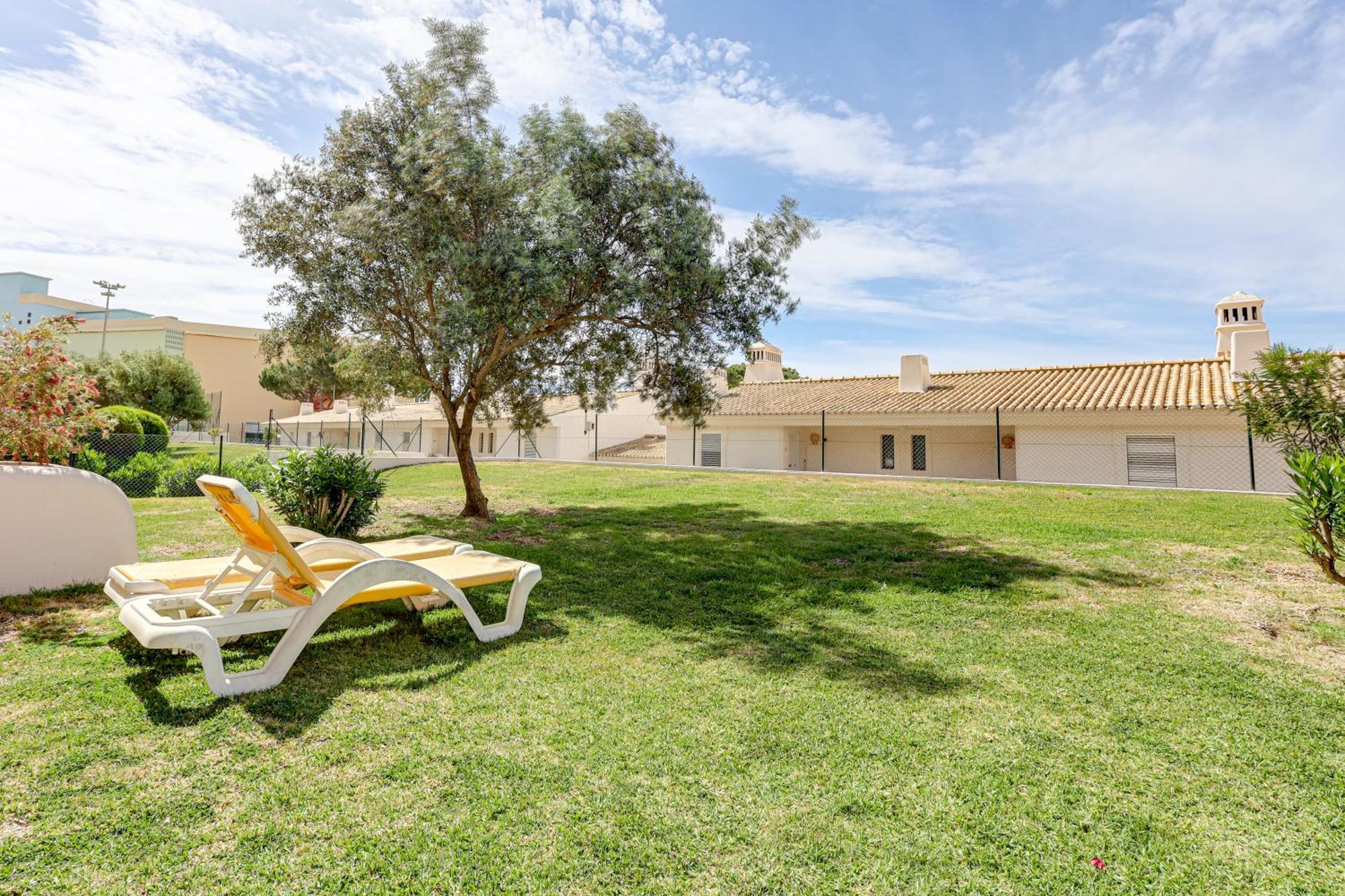Apartment With 2 Bedrooms, 2M To The Beach Armação de Pêra Zewnętrze zdjęcie