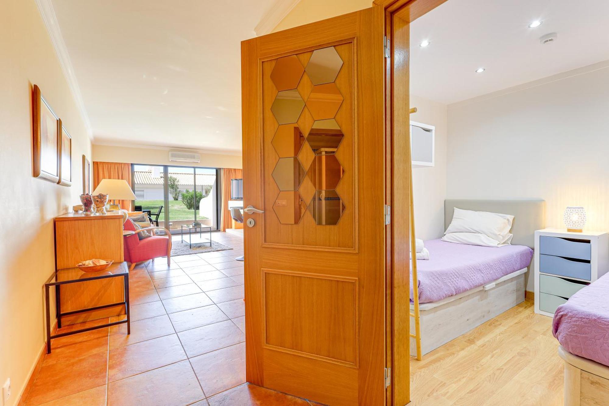 Apartment With 2 Bedrooms, 2M To The Beach Armação de Pêra Zewnętrze zdjęcie